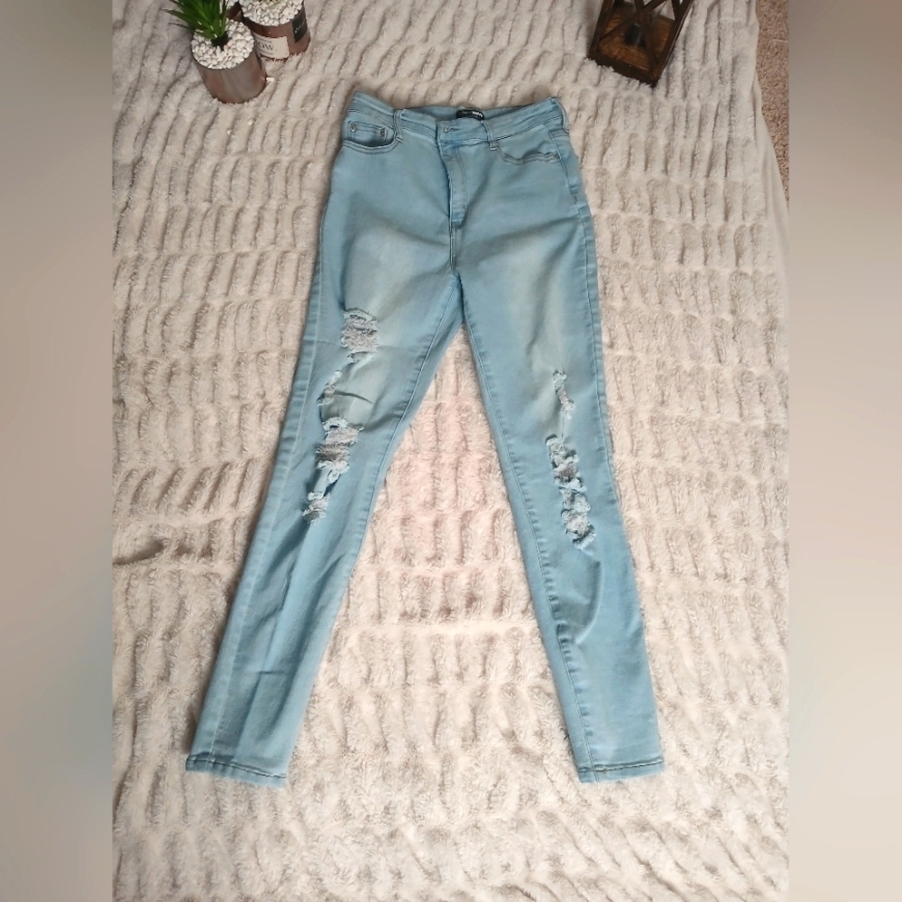 Fashion Nova Blue Skinny Jeans